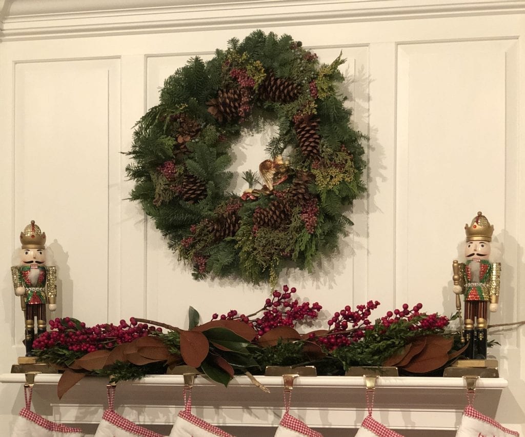 Tips for the Perfect Holiday Mantle from Jaime of Delicious Designs ...