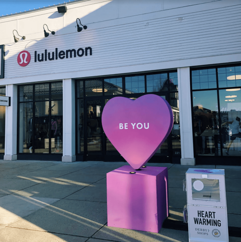 Derby Street Shops Unveils Newest Outdoor Installation "Heart Warming" Hingham Anchor