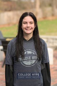 Athlete of the Week Offered by Faculty Hype 12/19/22: Ellie Savitscus