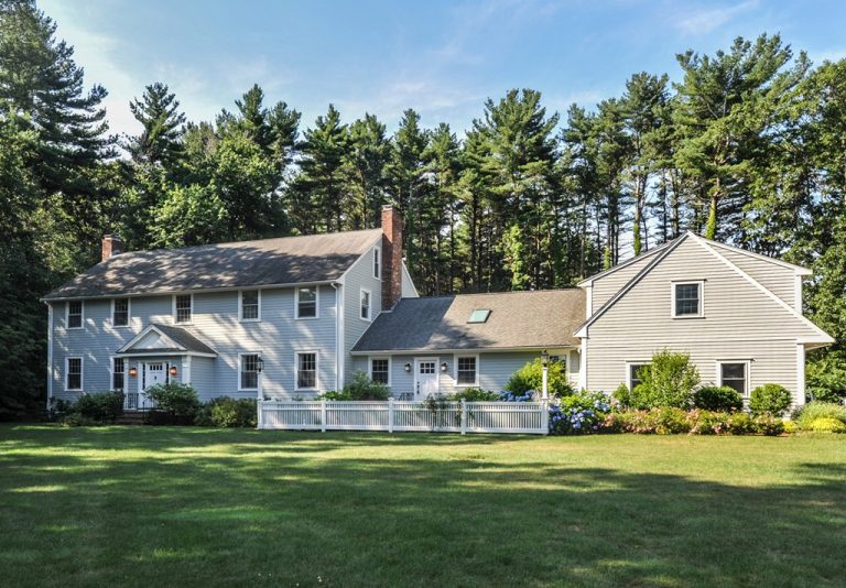 Featured Listing 6 Peter Hobart Drive Hingham Anchor