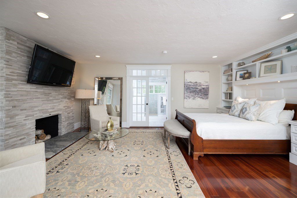 Featured Listing 6 Peter Hobart Drive Hingham Anchor