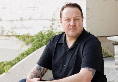 Dave - 2026 headshot 1