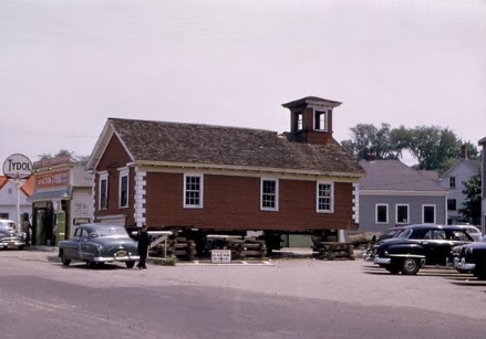 Extinguisher firehouse